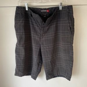 QuickSilver s men’s plaid shorts